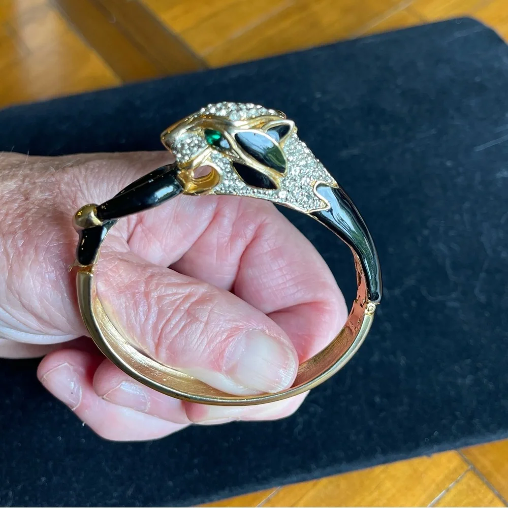 Vintage Jaguar enameled and rhinestone bangle bracelet. Perfect condition - Picture 3 of 5